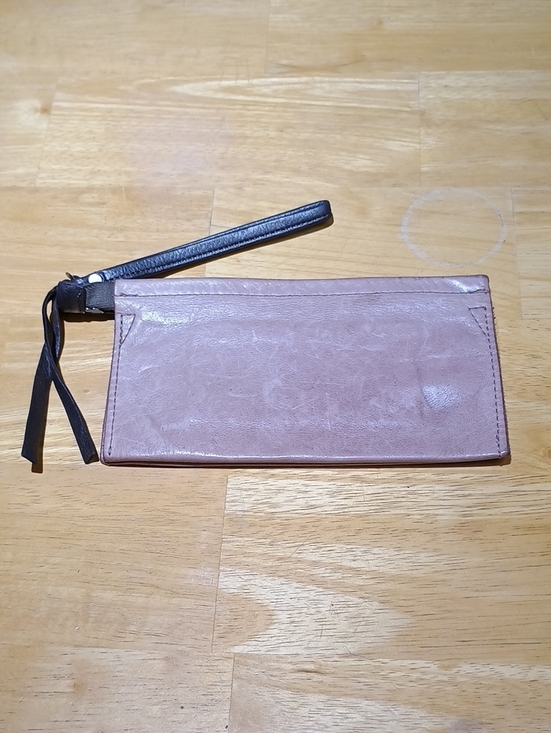 Rough & Tumble Handbags - Compact Mauve Leather Wristlet Clutch with Strap